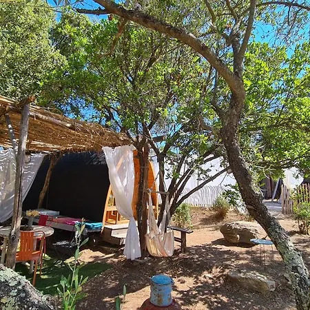 Domek letniskowy Atypique Le Pod Au Coeur Du Maquis Carbuccia